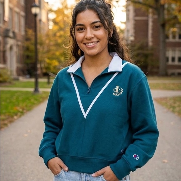 CHAMPION Teal Half-Zip Pullover with White V-Accent. Size M
